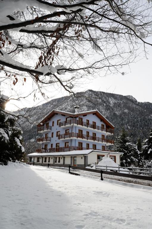 Laghetto Alpine Hotel & Restaurant 布吕松 外观 照片